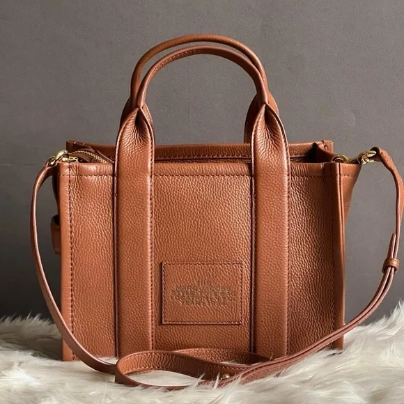 💰SOLD - H009L01SP21 - Marc Jacobs The Leather Small Tote Bag - Picture 7 of 16